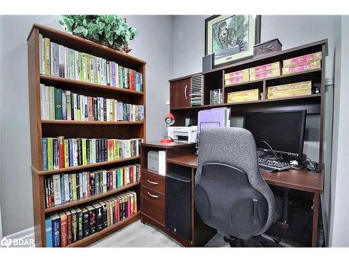 76 Old Mosley Street, Wasaga Beach, ON - Indoor Photo Showing Office