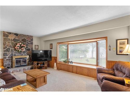 39 Grandview Crescent, Oro-Medonte, ON - Indoor Photo Showing Living Room With Fireplace