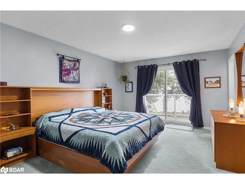 39 Grandview Crescent, Oro-Medonte, ON - Indoor Photo Showing Bedroom