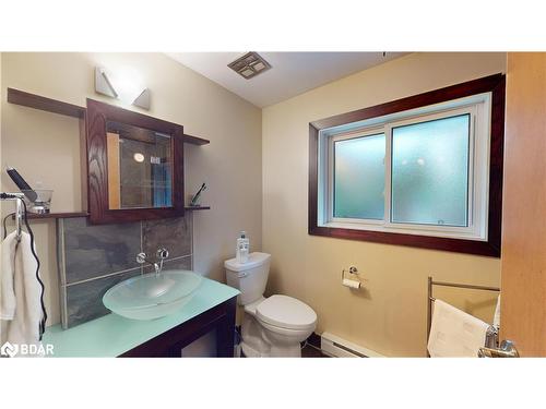 16 Westminster Avenue, Guelph, ON - Indoor Photo Showing Bathroom