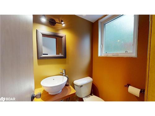 16 Westminster Avenue, Guelph, ON - Indoor Photo Showing Bathroom