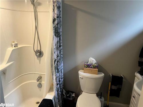 24 College Crescent, Barrie, ON - Indoor Photo Showing Bathroom