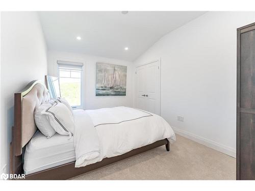 38 Magazine Street, Penetanguishene, ON - Indoor Photo Showing Bedroom