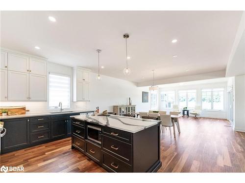 38 Magazine Street, Penetanguishene, ON - Indoor Photo Showing Kitchen With Upgraded Kitchen