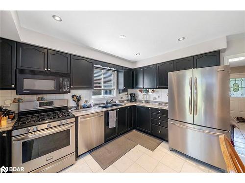 45 Country Lane, Barrie, ON - Indoor Photo Showing Kitchen With Stainless Steel Kitchen With Double Sink