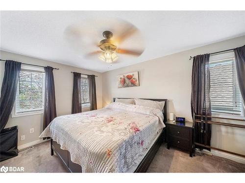 45 Country Lane, Barrie, ON - Indoor Photo Showing Bedroom