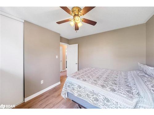 45 Country Lane, Barrie, ON - Indoor Photo Showing Bedroom