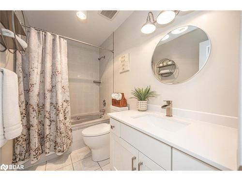 5 Nicholson Crescent, Minesing, ON - Indoor Photo Showing Bathroom