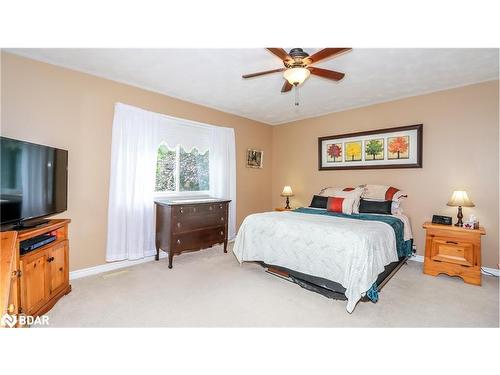 156 Columbia Road, Barrie, ON - Indoor Photo Showing Bedroom