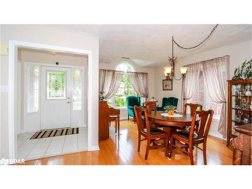 156 Columbia Road, Barrie, ON - Indoor Photo Showing Dining Room