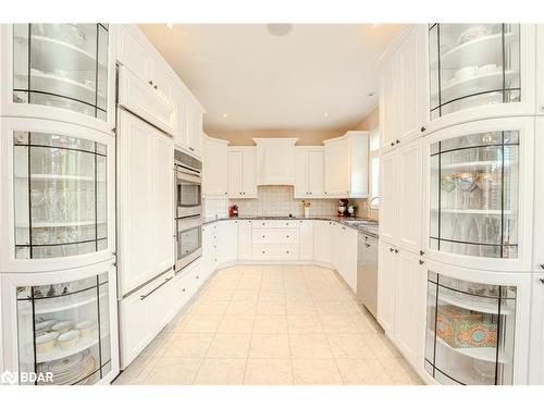 30 Birkhall Place, Barrie, ON - Indoor Photo Showing Kitchen