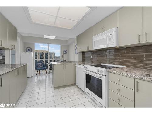 1203-65 Ellen Street, Barrie, ON - Indoor Photo Showing Kitchen With Upgraded Kitchen