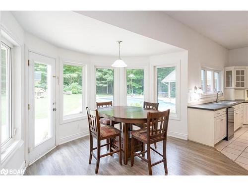 639 Concession 16 Road E, Tiny, ON - Indoor Photo Showing Dining Room