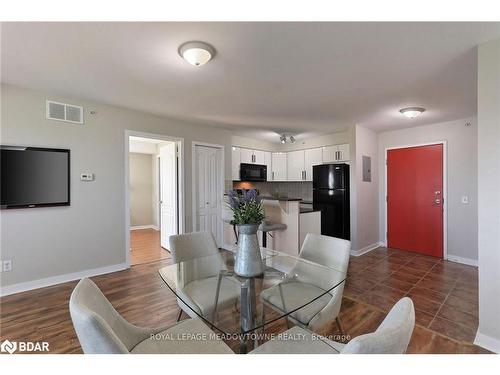 1416-8 Dayspring Circle, Brampton, ON - Indoor Photo Showing Dining Room