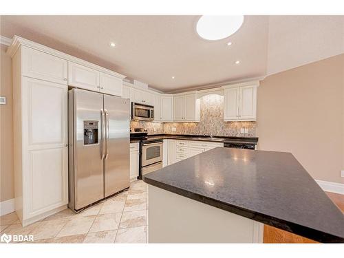 140 Greenway Drive, Wasaga Beach, ON - Indoor Photo Showing Kitchen