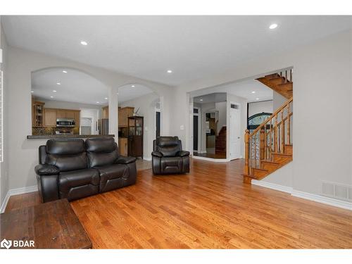 70 Cumming Drive, Barrie, ON - Indoor Photo Showing Living Room