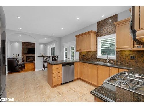 70 Cumming Drive, Barrie, ON - Indoor Photo Showing Kitchen With Double Sink