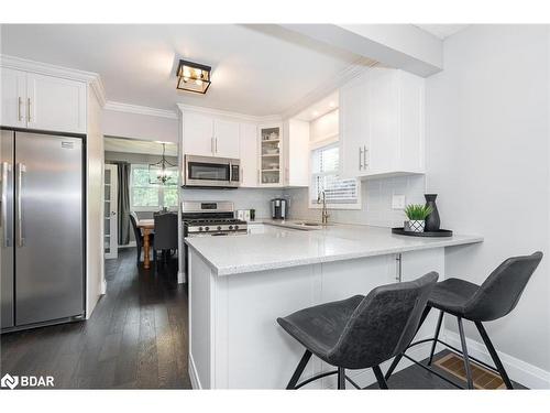 562 Simcoe Street, Collingwood, ON - Indoor Photo Showing Kitchen With Upgraded Kitchen