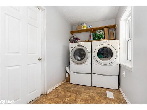 835 11Th Street W, Owen Sound, ON - Indoor Photo Showing Laundry Room