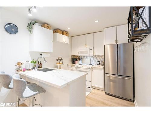 806-88 Palace Pier Court, Toronto, ON - Indoor Photo Showing Kitchen