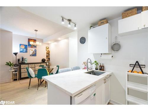 806-88 Palace Pier Court, Toronto, ON - Indoor Photo Showing Kitchen