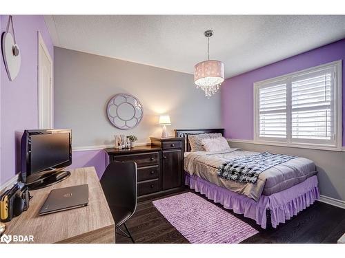 58 Hardgate Crescent, Brampton, ON - Indoor Photo Showing Bedroom