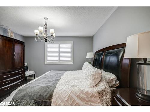 58 Hardgate Crescent, Brampton, ON - Indoor Photo Showing Bedroom