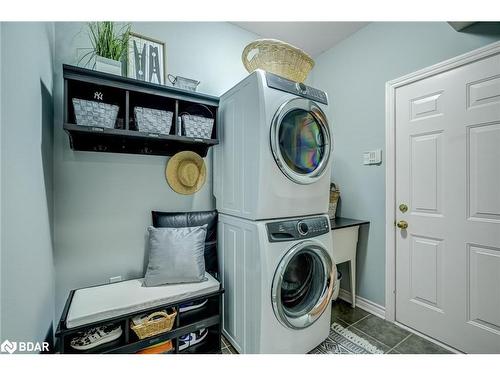 58 Hardgate Crescent, Brampton, ON - Indoor Photo Showing Laundry Room