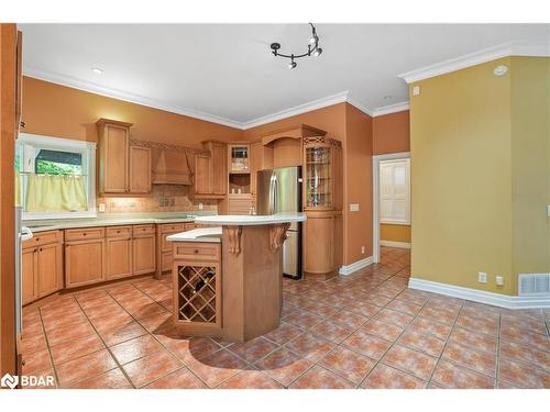 29 Glenhuron Drive, Springwater, ON - Indoor Photo Showing Kitchen