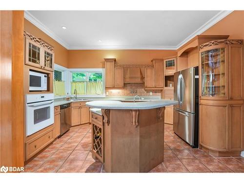 29 Glenhuron Drive, Springwater, ON - Indoor Photo Showing Kitchen