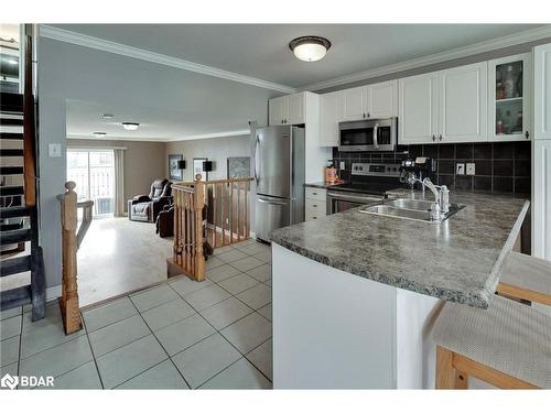 58 Downing Crescent, Barrie, ON - Indoor Photo Showing Kitchen With Double Sink