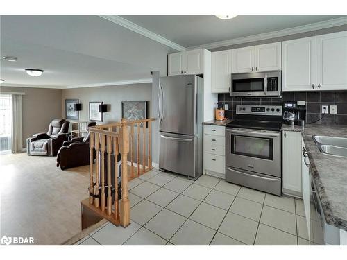 58 Downing Crescent, Barrie, ON - Indoor Photo Showing Kitchen With Double Sink