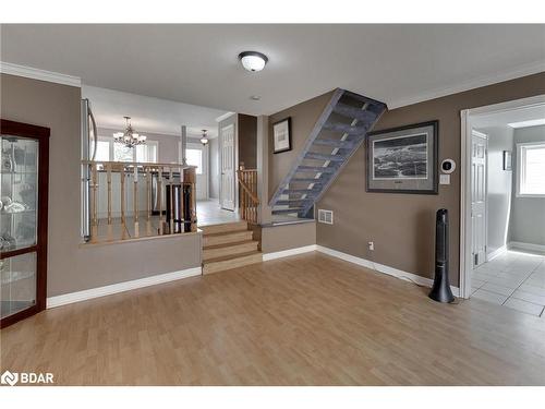 58 Downing Crescent, Barrie, ON - Indoor Photo Showing Other Room