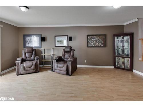 58 Downing Crescent, Barrie, ON - Indoor Photo Showing Living Room