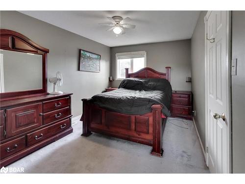 58 Downing Crescent, Barrie, ON - Indoor Photo Showing Bedroom