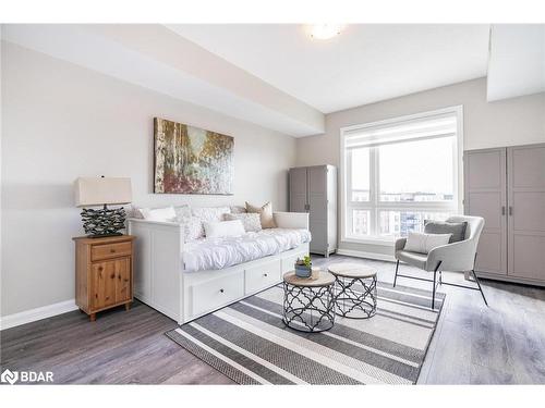 603-302 Essa Road, Barrie, ON - Indoor Photo Showing Bedroom