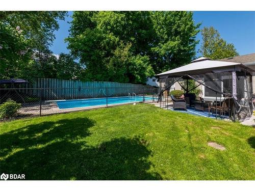 31 Glenridge Road, Barrie, ON - Outdoor With In Ground Pool With Backyard