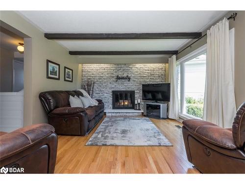 31 Glenridge Road, Barrie, ON - Indoor Photo Showing Living Room With Fireplace