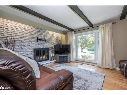 31 Glenridge Road, Barrie, ON - Indoor Photo Showing Living Room With Fireplace