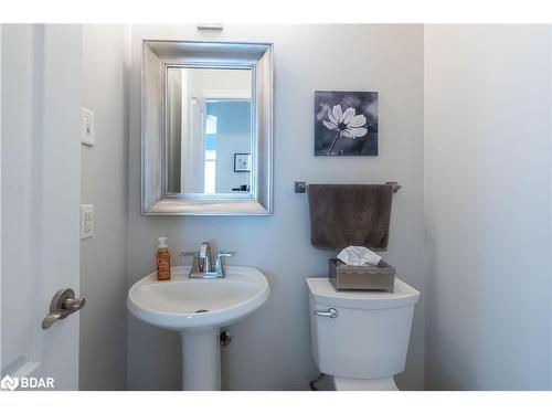 29 Stapleton Place, Barrie, ON - Indoor Photo Showing Bathroom