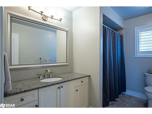 29 Stapleton Place, Barrie, ON - Indoor Photo Showing Bathroom