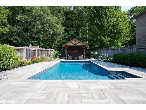 29 Stapleton Place, Barrie, ON - Outdoor With In Ground Pool With Backyard