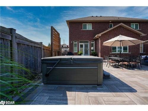 29 Stapleton Place, Barrie, ON - Outdoor