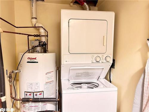 305 Mariners Way, Collingwood, ON - Indoor Photo Showing Laundry Room