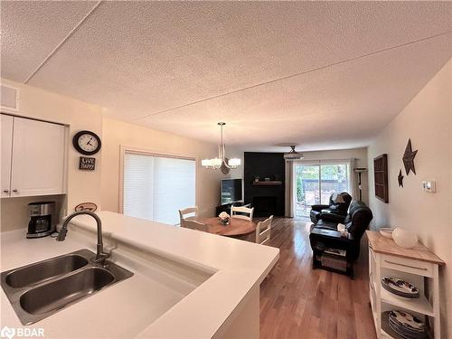 305 Mariners Way, Collingwood, ON - Indoor Photo Showing Kitchen With Double Sink