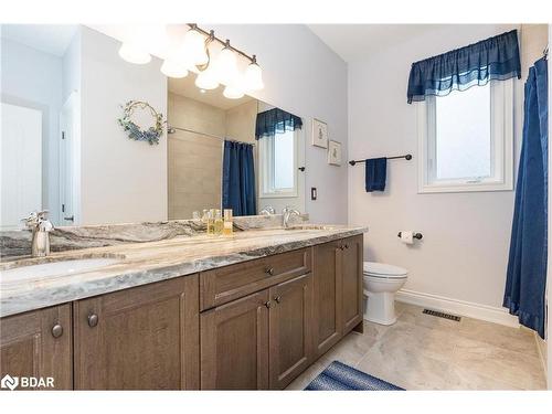 28 Timber Wolf Trail, Minesing, ON - Indoor Photo Showing Bathroom