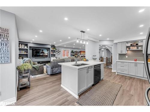 221 Lisa Marie Drive, Orangeville, ON - Indoor Photo Showing Kitchen With Double Sink