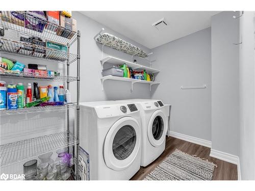 221 Lisa Marie Drive, Orangeville, ON - Indoor Photo Showing Laundry Room