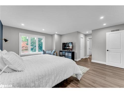 221 Lisa Marie Drive, Orangeville, ON - Indoor Photo Showing Bedroom