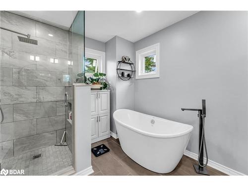 221 Lisa Marie Drive, Orangeville, ON - Indoor Photo Showing Bathroom